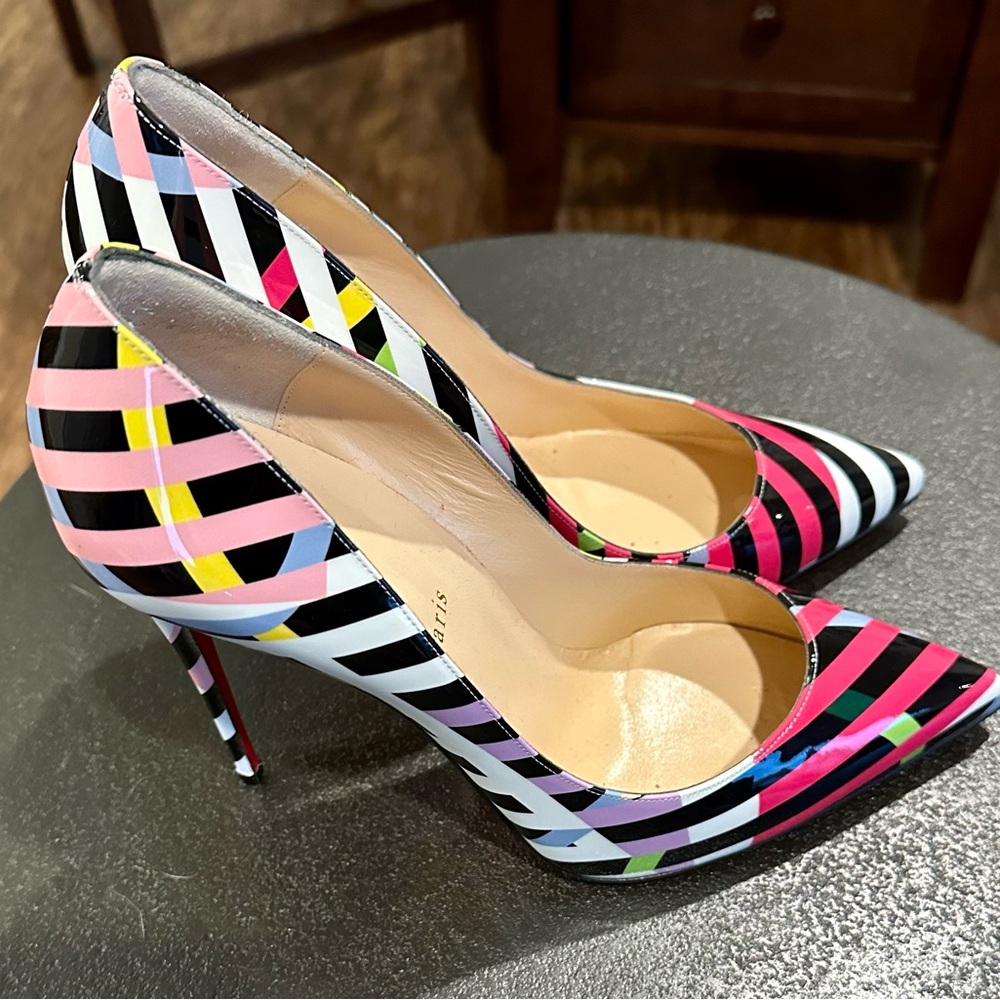 Christian Louboutin Pigalle Follies Patent Leather Heel. Size 41